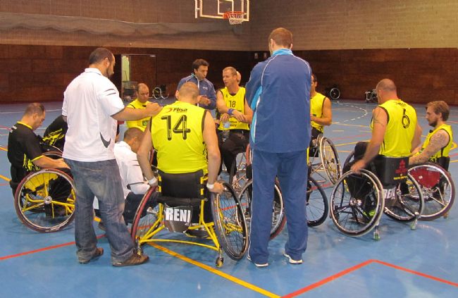MIDEBA EXTREMADURA, 53-FUNDOSA ONCE, 69. EL FUNDOSA DESPIDE EL A&Ntilde;O COMO L&Iacute;DER DE LA LIGA