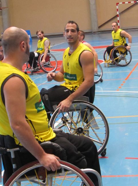 CL&Iacute;NICAS RINC&Oacute;N AMIVEL, 51 Â– FUNDOSA ONCE, 76. S&Oacute;LO EL CID CASA MURCIA GETAFE RESISTE AL FUNDOSA ONCE