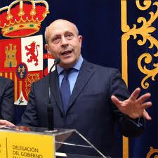 EL MINISTRO DE EDUCACI&Oacute;N ANUNCIA EN EL SENADO UN PLAN DE APOYO AL DEPORTE PARAL&Iacute;MPICO