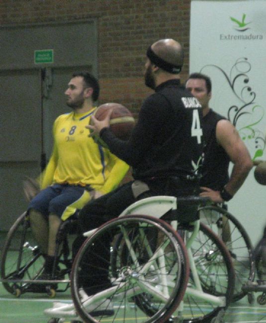 EL MIDEBA EXTEMADURA CON LA SILLA DE JUEGO DE REMIGIO JURADO CONSIGUE GANAR EN LAS PALMAS Y LA TERCERA POSICI&Oacute;N DEL CAMPEONATO