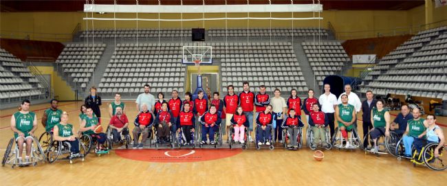 AMFIV, Treinta a&ntilde;os de vida, un presente complicado y un futuro incierto