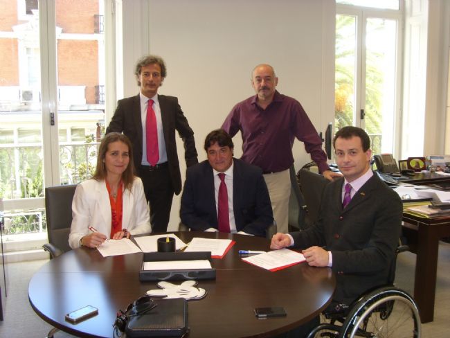 Firma convenio Fundaci&oacute;n Mapfre