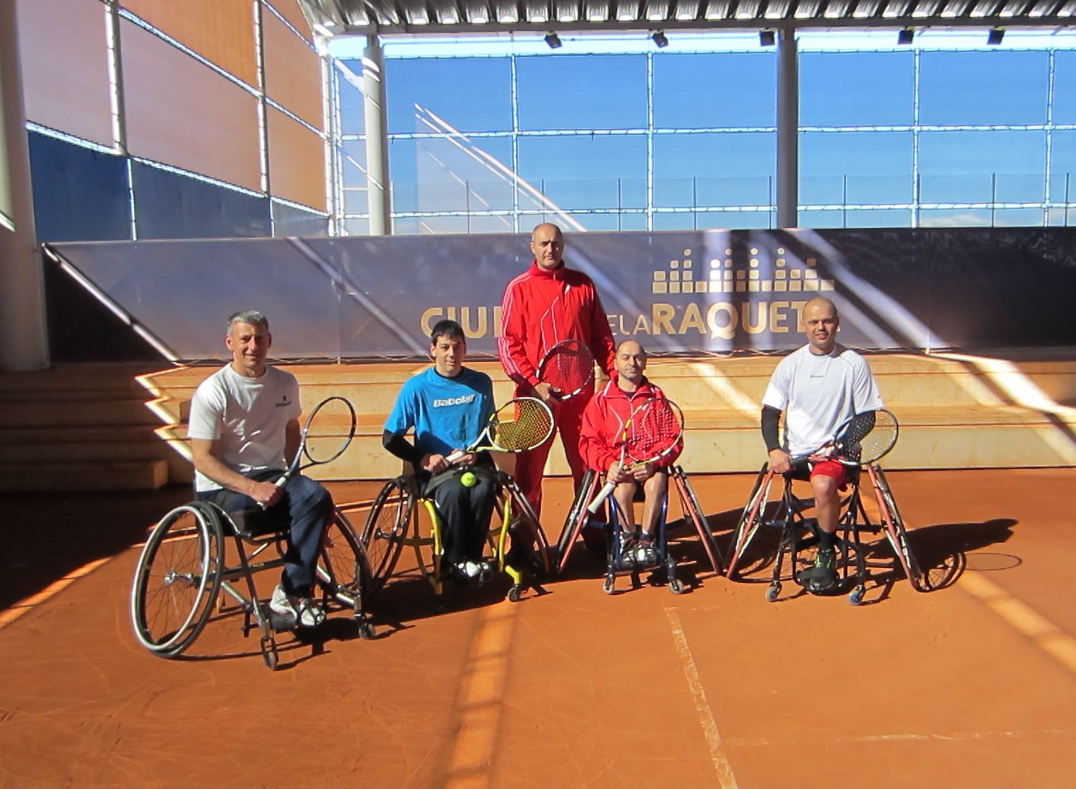 LA SELECCI&Oacute;N ESPA&Ntilde;OLA MASCULINA DE TENIS EN SILLA DE RUEDAS, SE CONCENTR&Oacute; DEL 5 AL 7 DE ABRIL EN LA CIUDAD DE LA RAQUETA DE MADRID, DE CARA A PREPARAR EL MUNDIAL QUE SE CELEBRAR&Aacute; EN EL MES DE MAYO EN TURQU&Iacute;A.