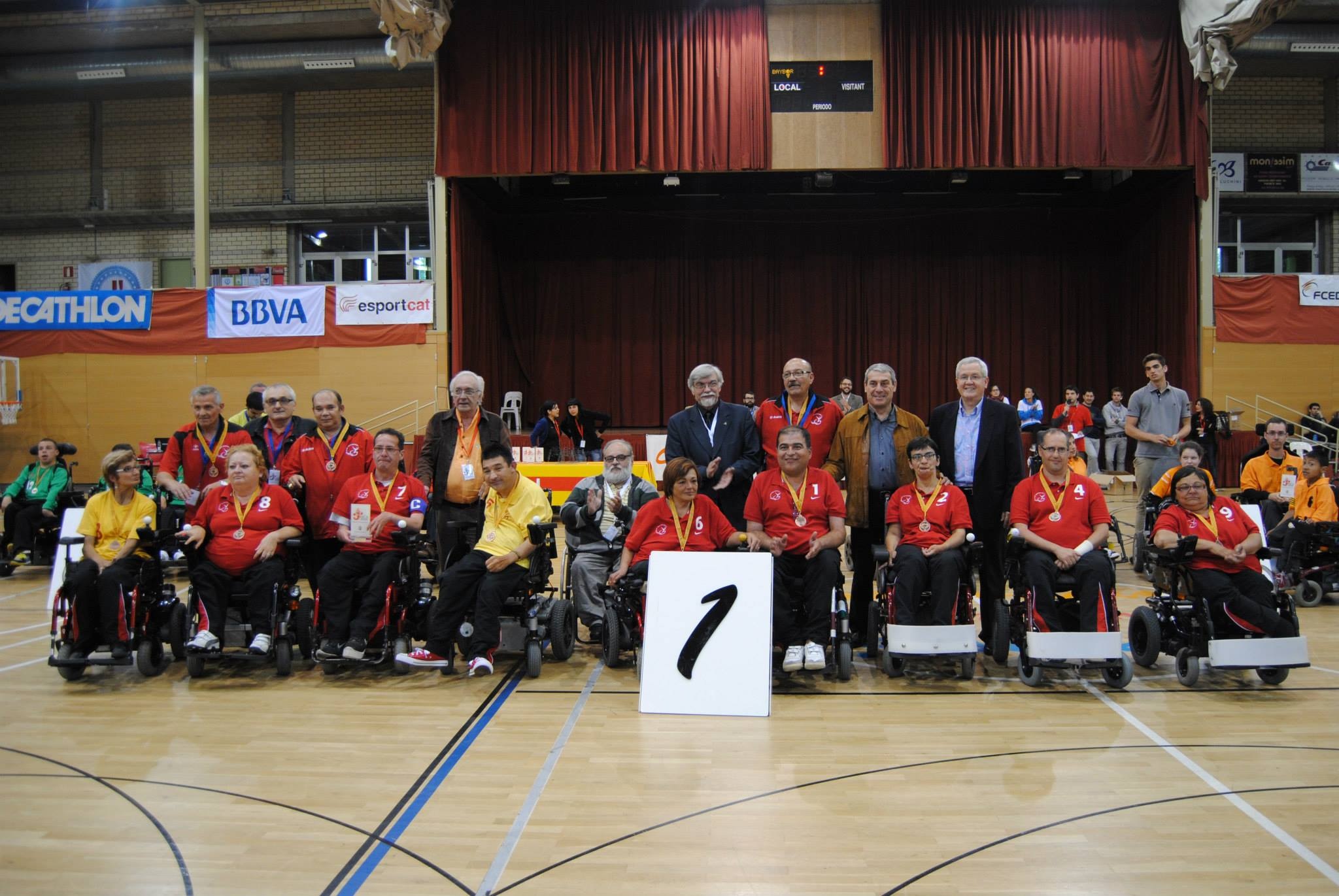EL CEM SAN RAFAEL SE ADJUDICA EL CAMPEONATO DE CATALU&Ntilde;A DE H&Oacute;CKEY EN SILLA DE RUEDAS ELECTRICA.