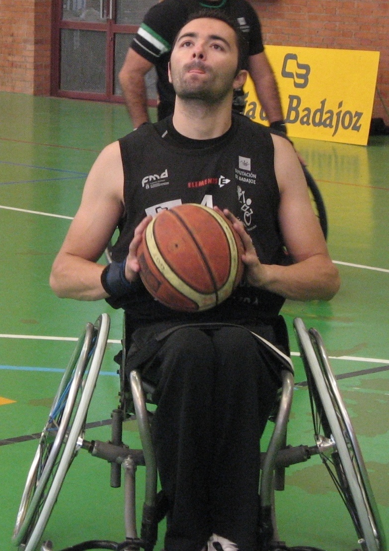 ENTREVISTAMOS AL JUGADOR DE BALONCESTO EN SILLA DE RUEDAS, PROCEDENTE DEL CLUB MIDEBA EXTREMADURA, JOS&Eacute; MANUEL CONDE.