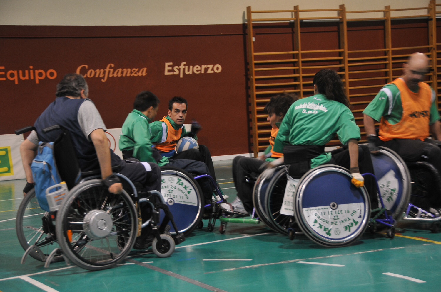 ESTE DOMINGO LA LOCALIDAD CATALANA DE CERVERA ACOGE LA I EDICI&Oacute;N DEL CAMPEONATO DE ESPA&Ntilde;A DE QUAD RUGBY CON LA PARTICIPACI&Oacute;N DE LAS SELECCIONES DE CATALU&Ntilde;A Y MADRID.