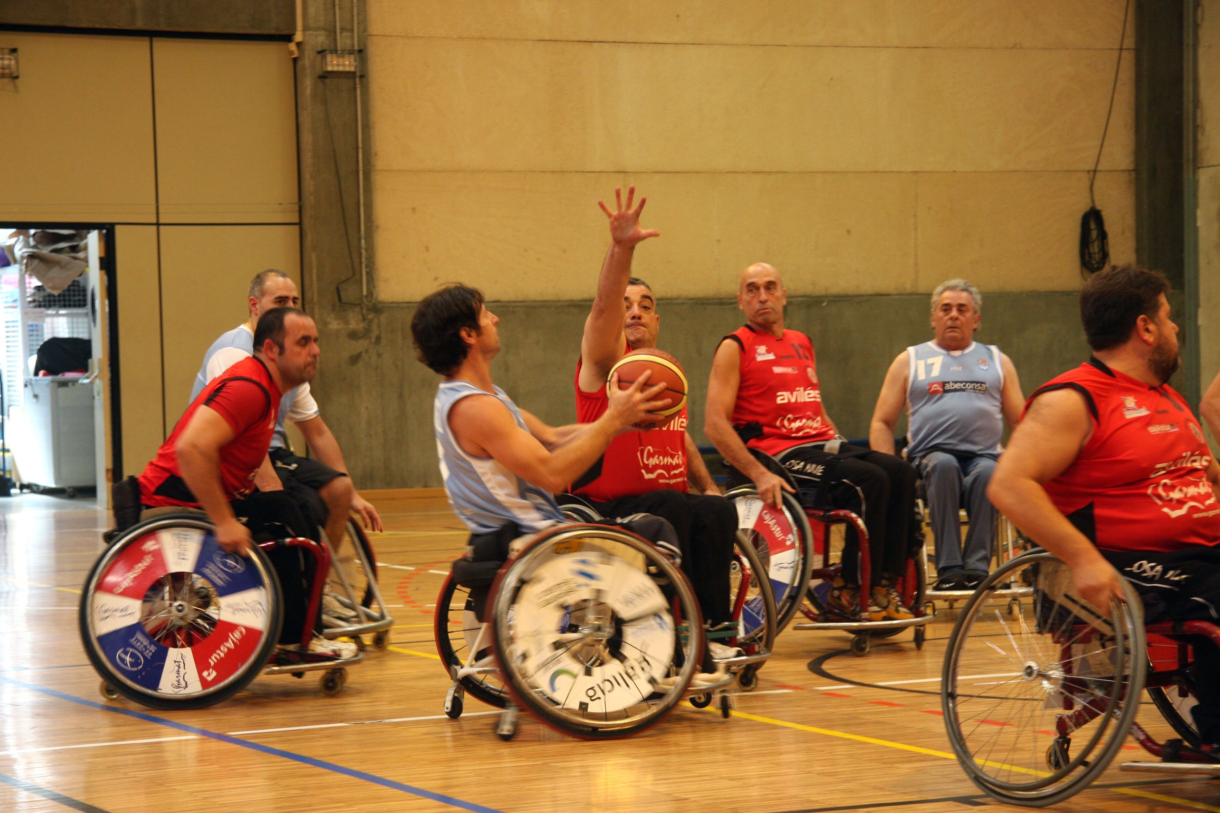 CR&Oacute;NICA TROFEO VILLA DE AVIL&Eacute;S