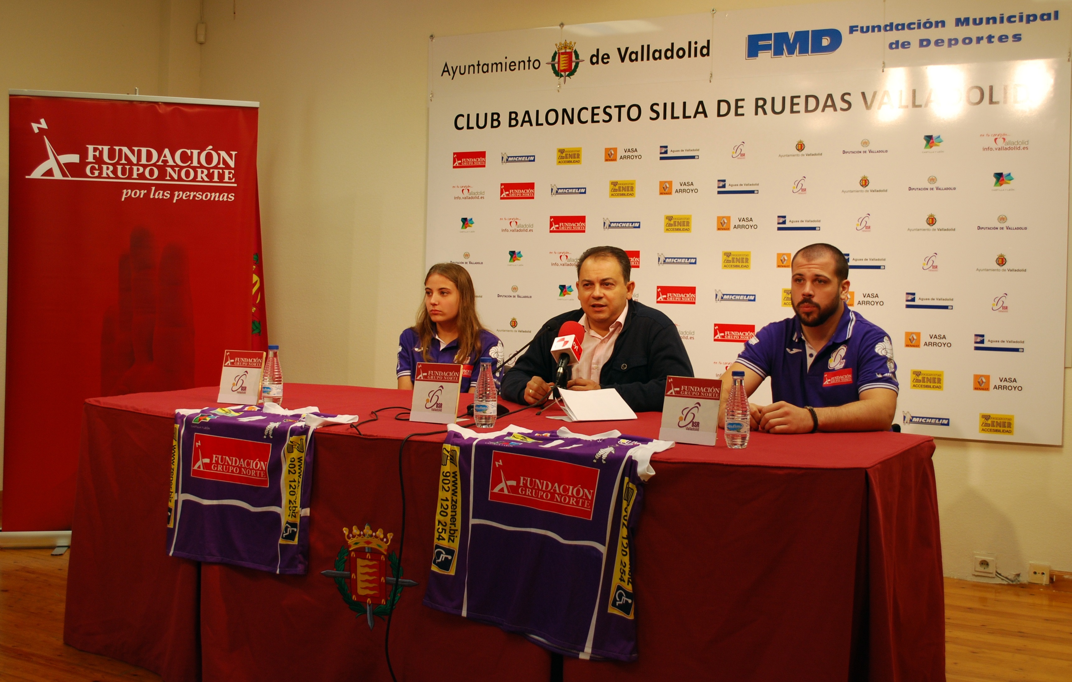 PRESENTACI&Oacute;N DE LOURDES ORTEGA Y DIMITRI TANGHE - FUNDACI&Oacute;N GRUPO NORTE