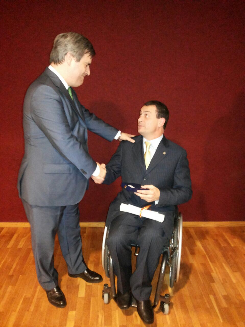 D.JOS&Eacute; ALBERTO &Aacute;LVAREZ PRESIDENTE DE LA FEDDF RECIBE LA MEDALLA DE LA REAL ORDEN DEL M&Eacute;RITO DEPORTIV