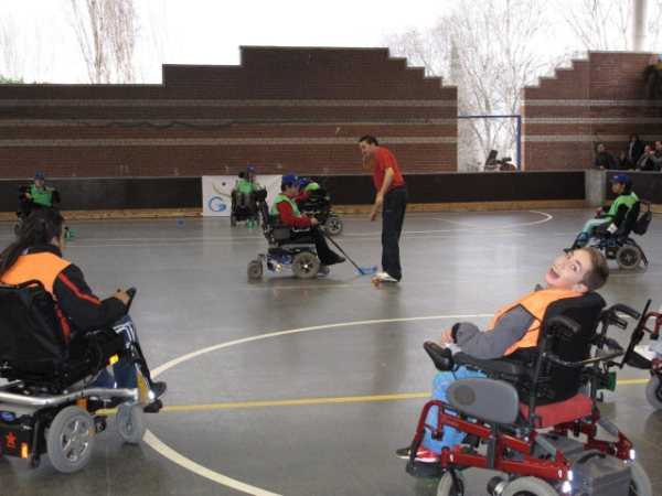 NUEVO ESPACIO EN MADRID PARA LA PR&Aacute;CTICA DE HOCKEY EN SILLA DE RUEDAS EL&Eacute;CTRICA