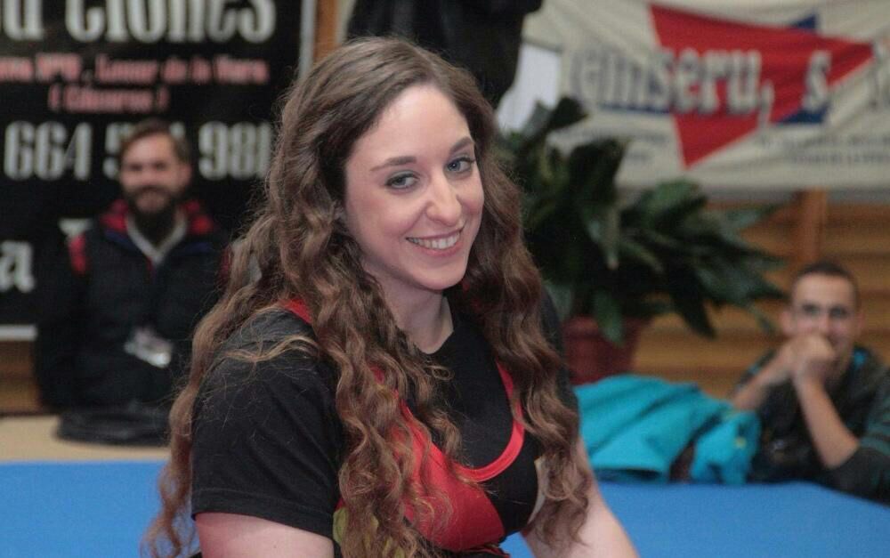 Loida Zabala en la World Cup de Kuala Lumpur de Powerlifitng