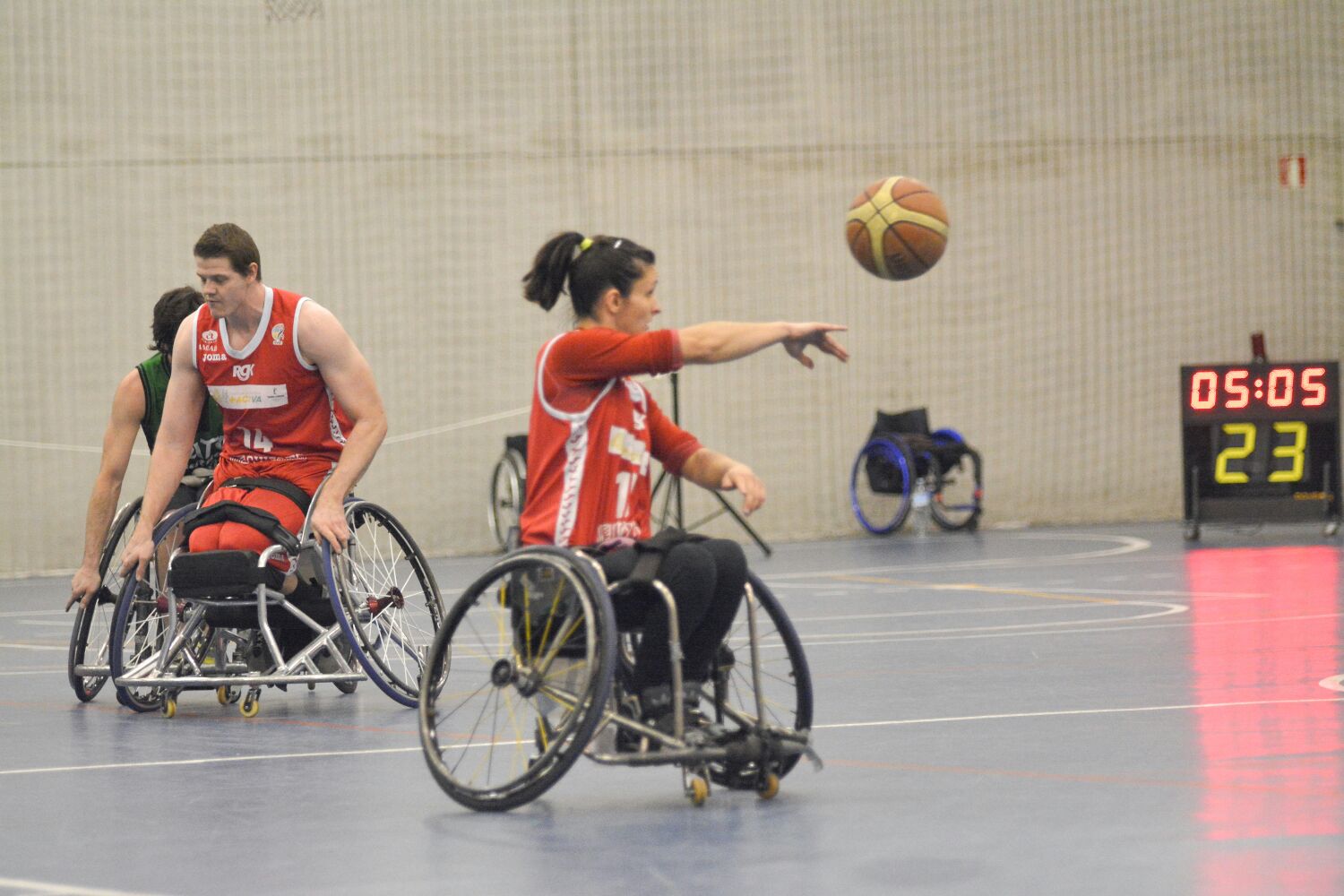 El BRS Amiab Albacete acab&oacute; la primera fase ganando claramente al Mideba Extremadura (84-51)