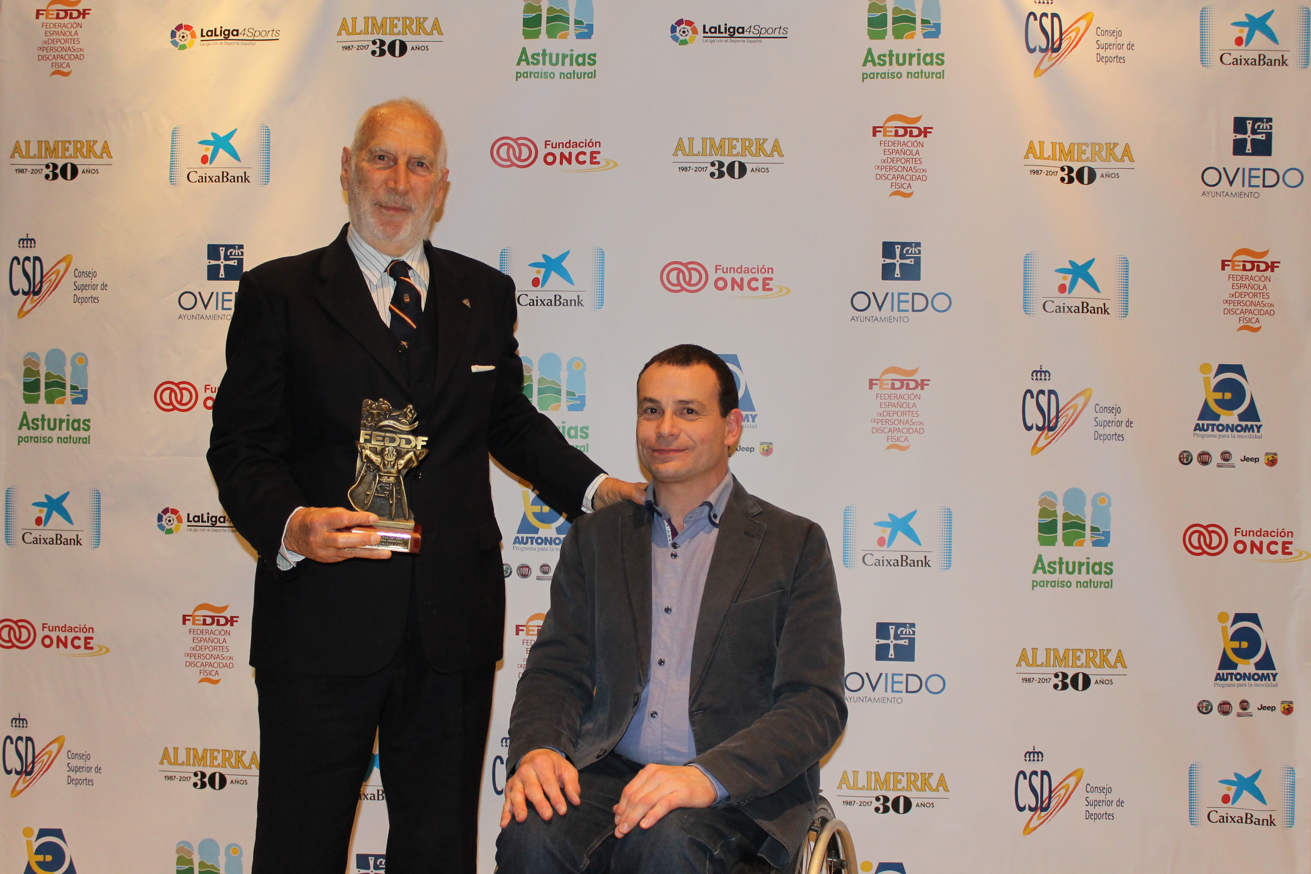 El s&aacute;bado pasado D. Antonio Jim&eacute;nez Cano recibi&oacute; el Premio Juan Palau por su trayectoria deportiva