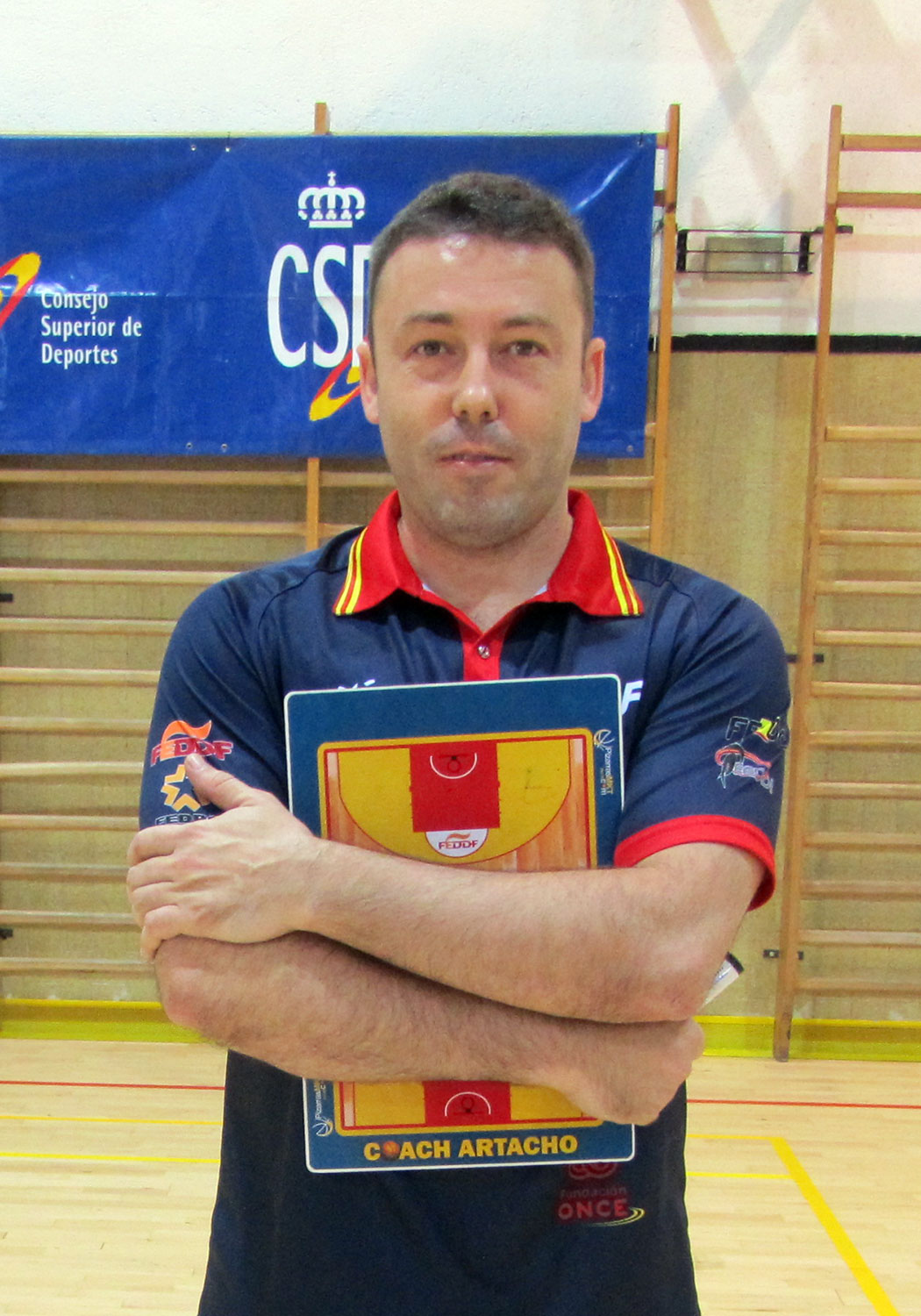 Jos&eacute; Artacho nos presenta a sus 12 jugadores antes del Europeo de Adeje