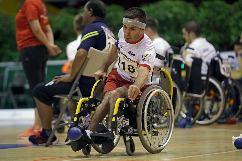 Un centenar de jugadores y 135 t&eacute;cnicos han acudido a la cita sevillana de la Federaci&oacute;n Internacional de Boccia BISFED