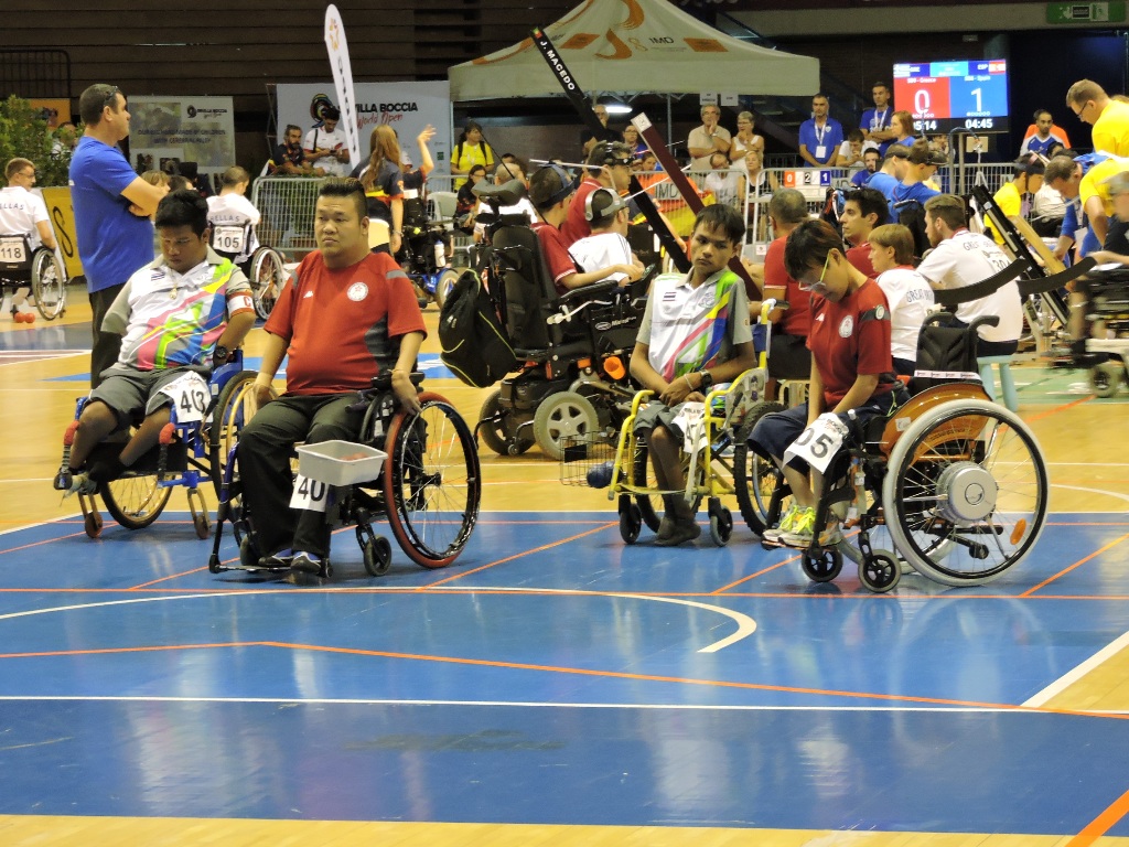   Espa&ntilde;a gan&oacute; el bronce por equipos a Gracia yse qued&oacute; fuera de las semifinales en parejas BC3 y BC4