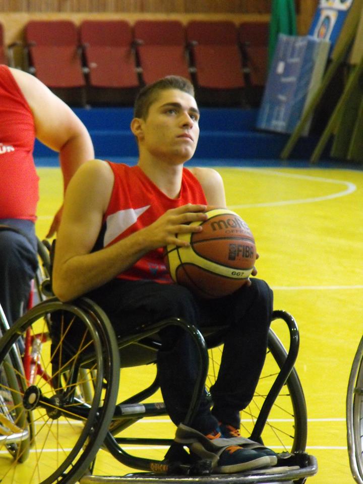 El &nbsp;Mideba &nbsp;Extremadura &nbsp;incorpora &nbsp;al &nbsp;joven &nbsp;lituano &nbsp;Erikas &nbsp;Siaurusaitis &nbsp;