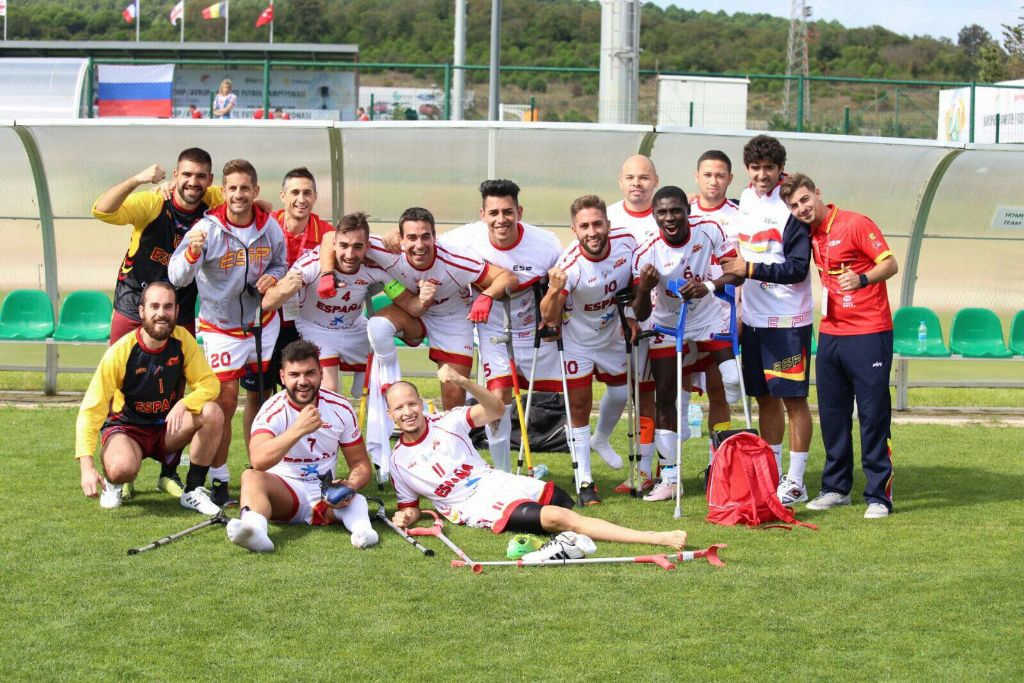 Espa&ntilde;a se clasifica para el mundial y pasa a cuartos de final tras remontar y vencer por 2 a 1 a Alemania en su segundo encuentro del europeo de f&uacute;tbol para amputados