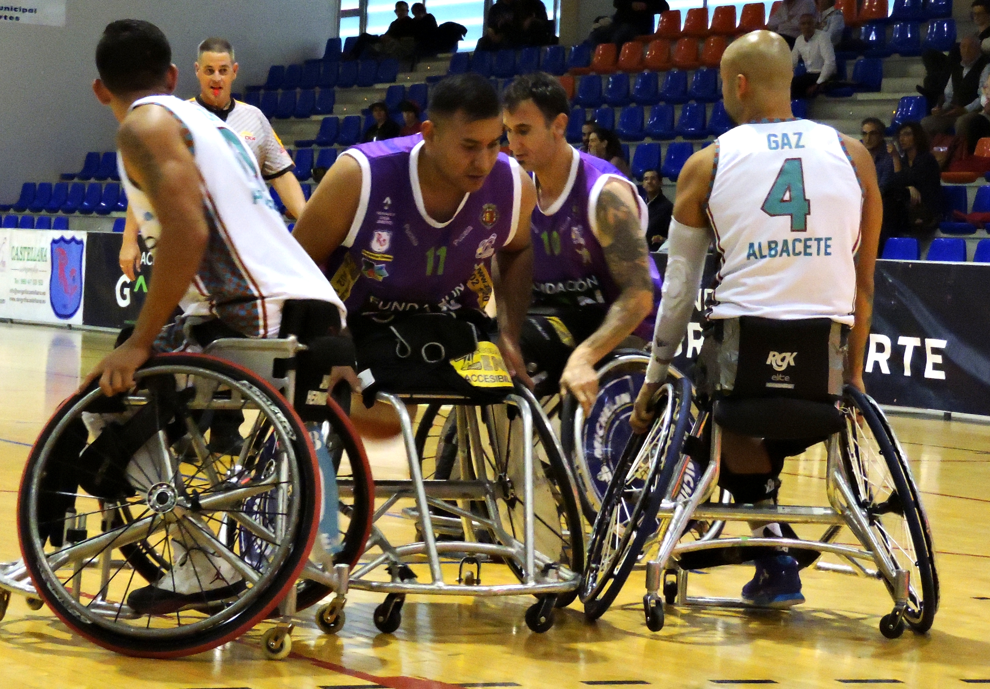 Fundaci&oacute;n Grupo Norte 54 vs Amiab Albacete 68