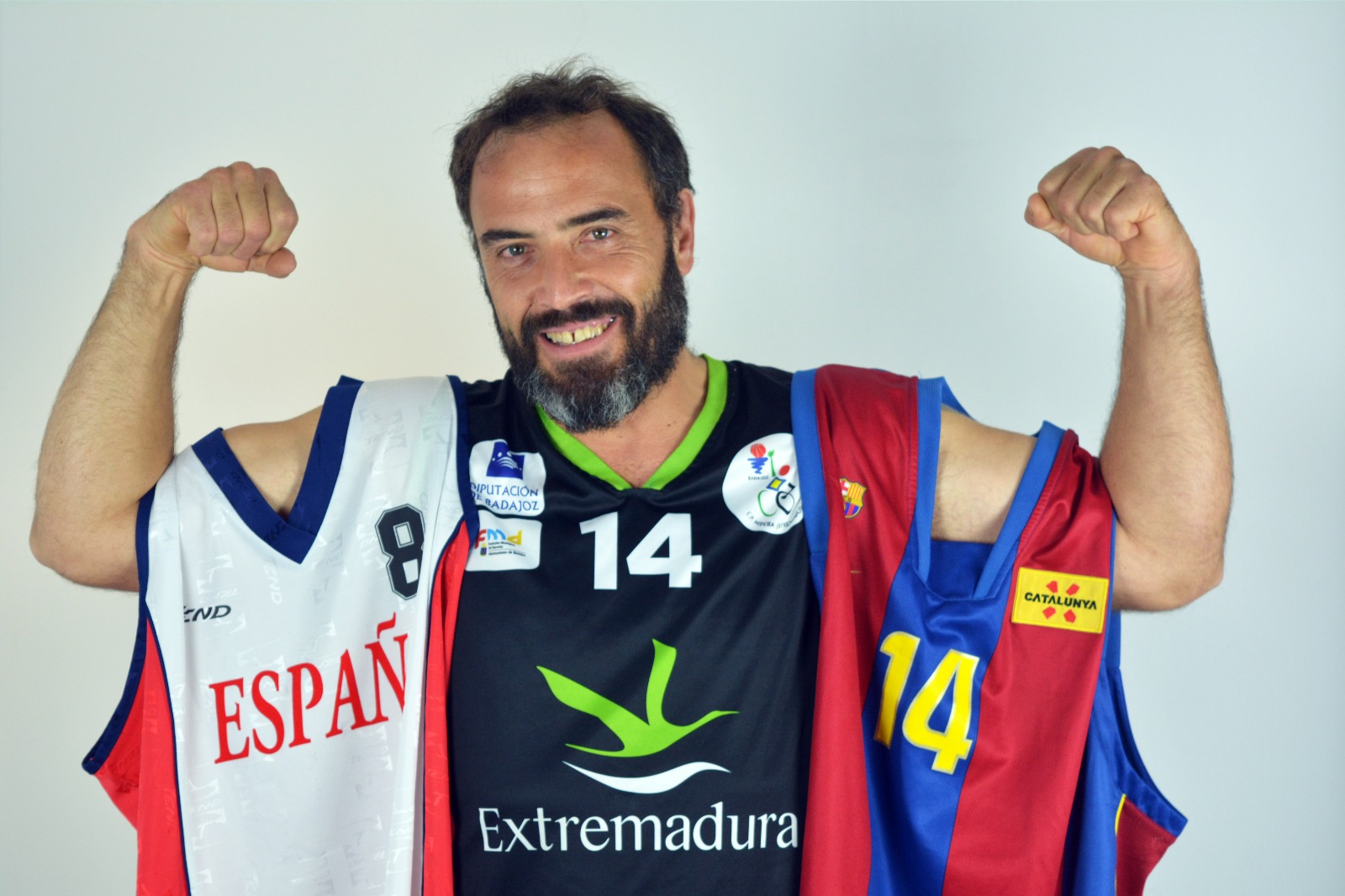 Jos&eacute; Cano se retira como figura hist&oacute;rica del Mideba Extremadura
