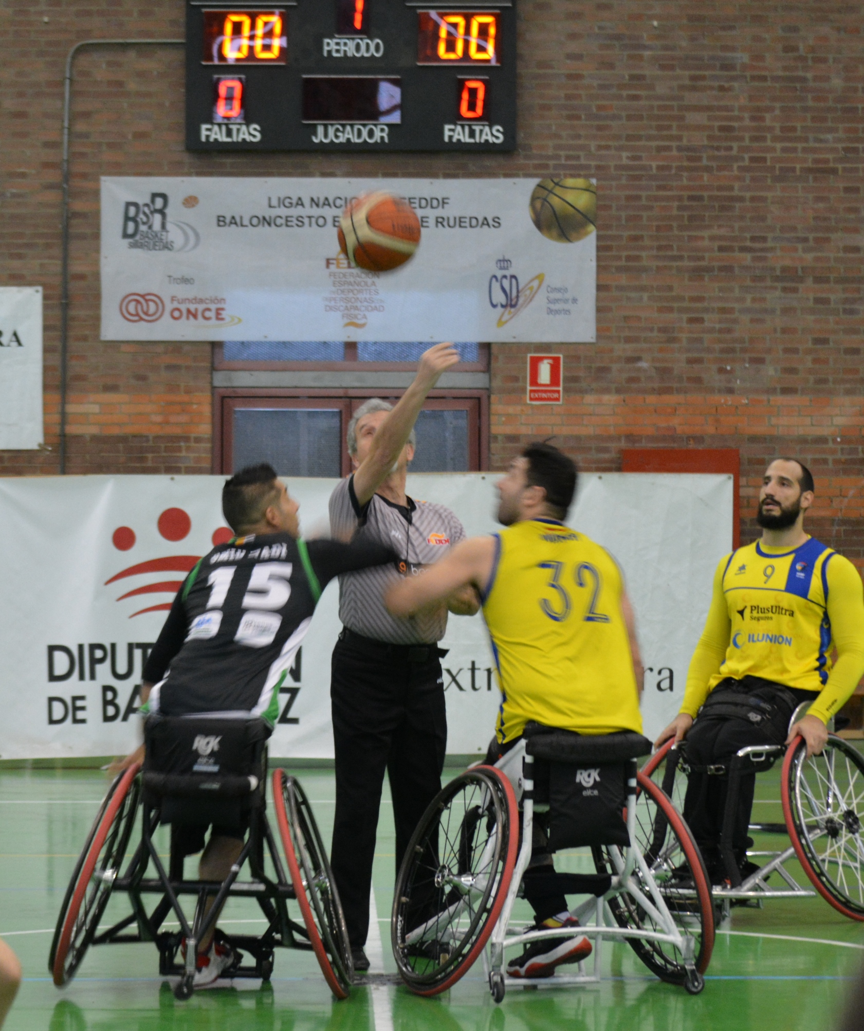 Un Mideba ap&aacute;tico sucumbe ante Ilunion