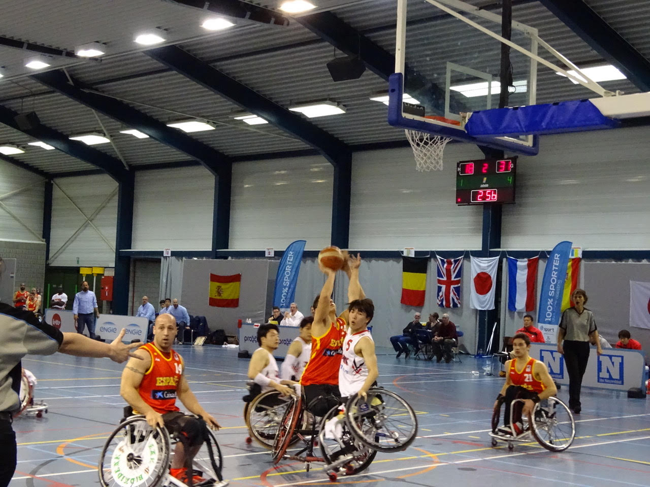 Espa&ntilde;a vapulea a Jap&oacute;n en su estreno del Torneo de Semana Santa