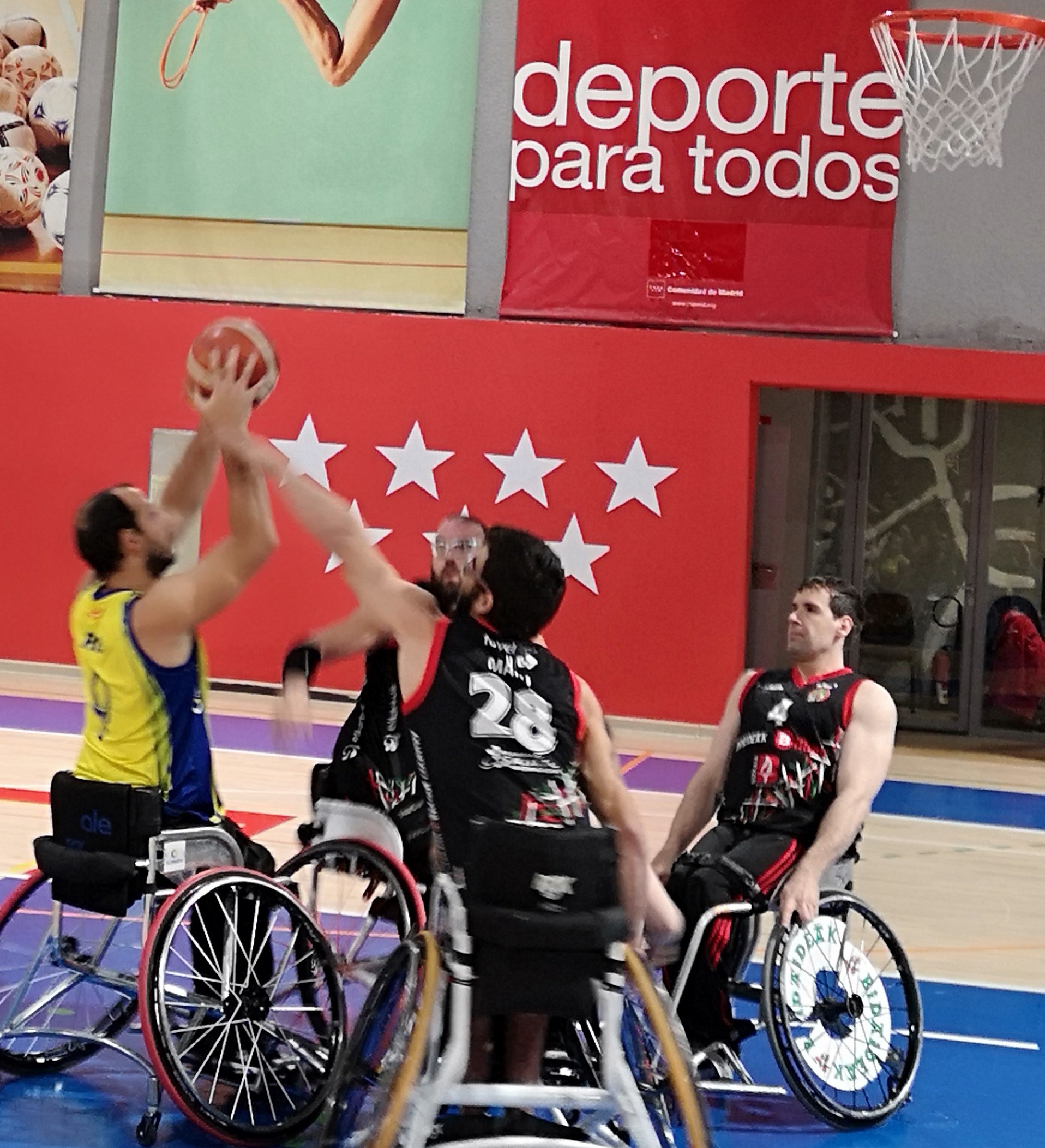 Liga BSR - DIV. HONOR (cr&oacute;nica Bidaideak): Hist&oacute;rica victoria del Bidaideak ante el ILUNION en su feudo 56-86