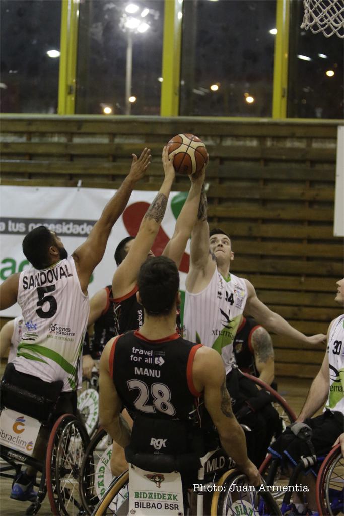 Liga BSR - Div. HONOR (cr&oacute;nica Bidaideak): El Bidaideak rompe la imbatibilidad del l&iacute;der en un vibrante partida 76-62