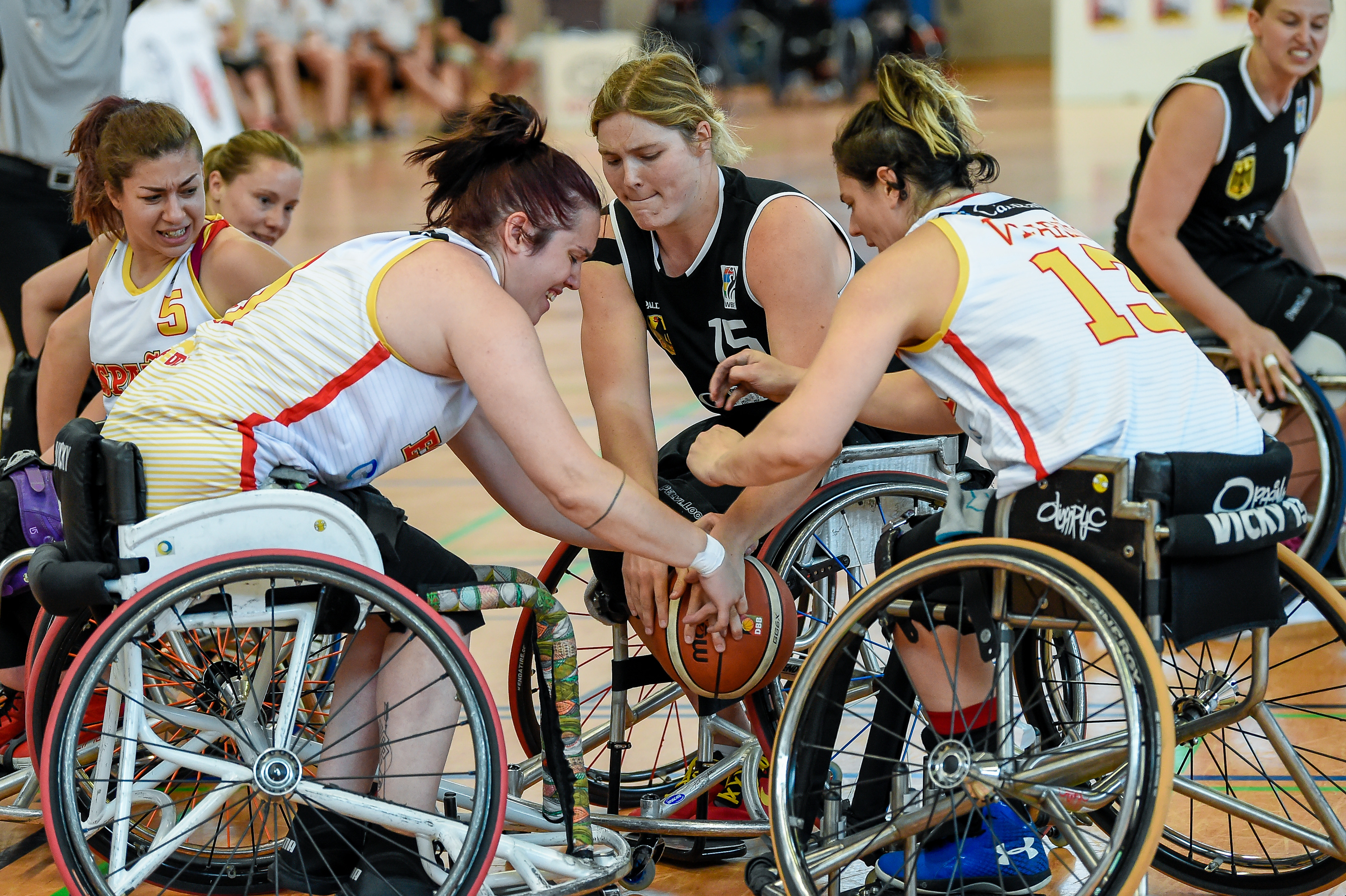 Espa&ntilde;a roza la victoria ante Alemania en el torneo femenino de Colonia de baloncesto en silla de ruedas