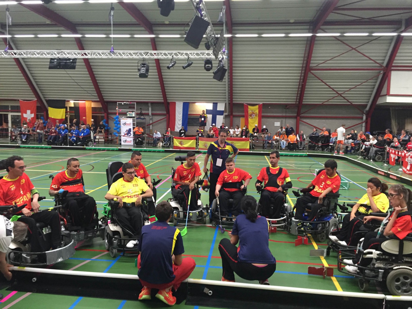 Espa&ntilde;a debut&oacute; en el europeo de Powerchair Hockey ante Suiza dando la cara durante todo el encuentro