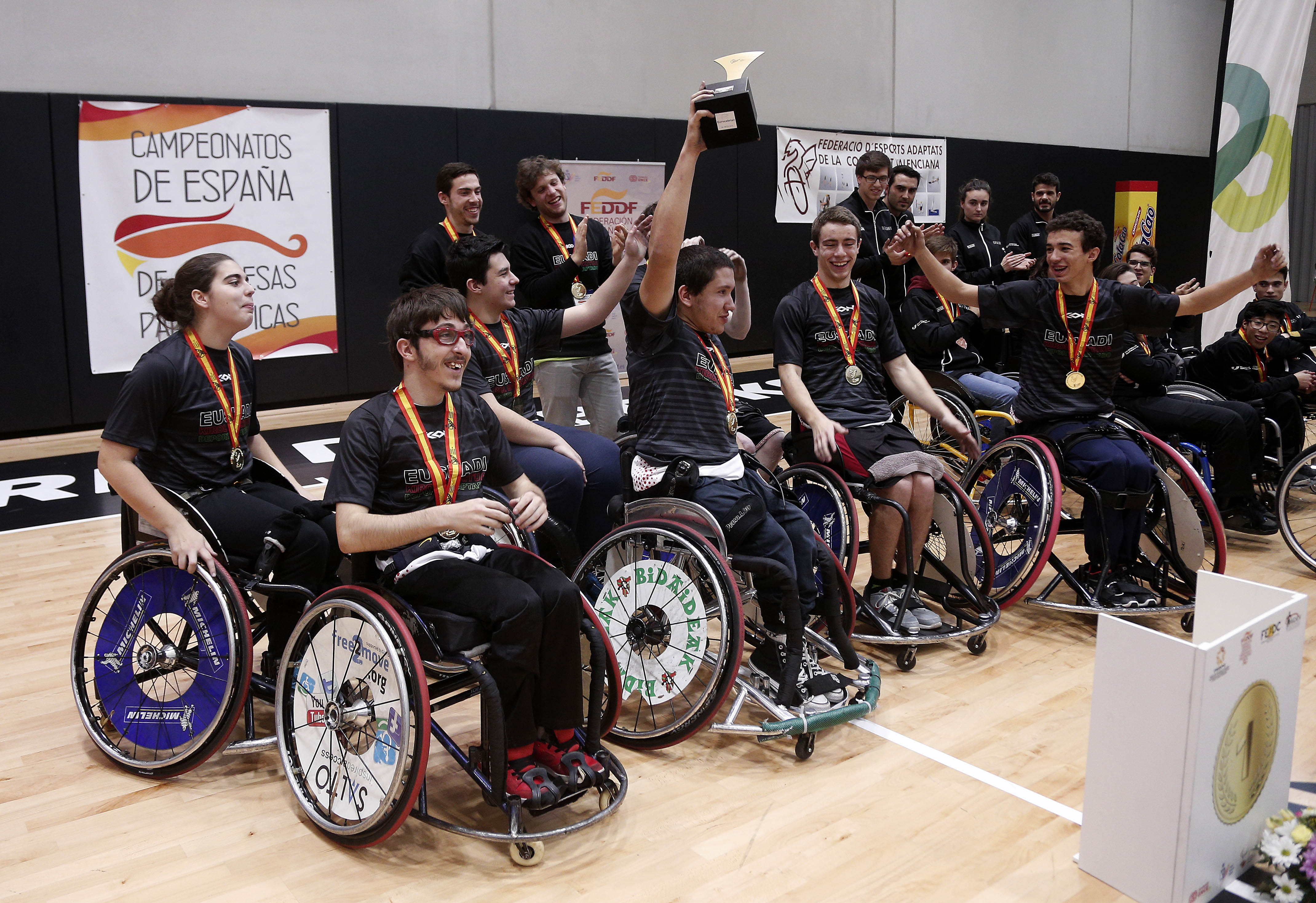 Pa&iacute;s Vasco se consagra como mejor selecci&oacute;n escolar de baloncesto en silla de ruedas
