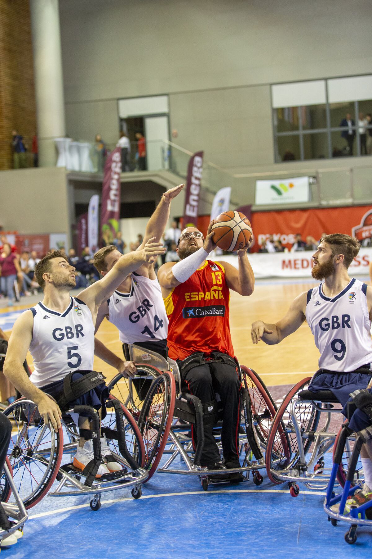 Ã¢â¬â¹CaixaBank facilita la participaci&oacute;n de 1.300 deportistas con discapacidad f&iacute;sica en competiciones oficiales de la FEDDF  