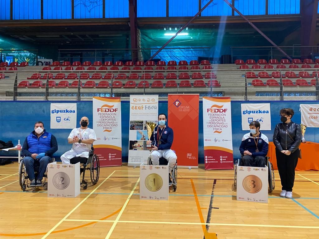 Alexander Prior Maj&oacute;n, campe&oacute;n de Espa&ntilde;a de esgrima en silla de ruedas en florete, espada y sable