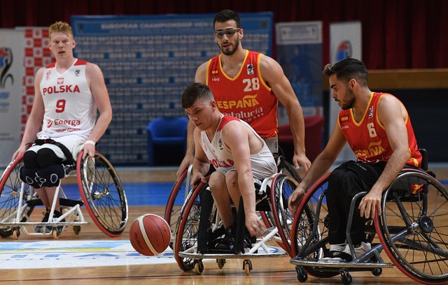 32-95. Espa&ntilde;a debuta con victoria frente a Polonia en el Europeo sub22