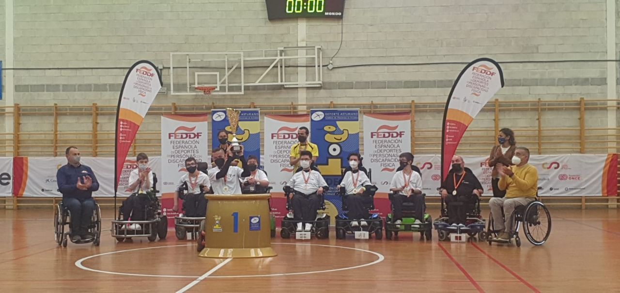 Catalu&ntilde;a se proclama Campeona de Espa&ntilde;a por CCAA de hockey en silla de ruedas el&eacute;ctrica