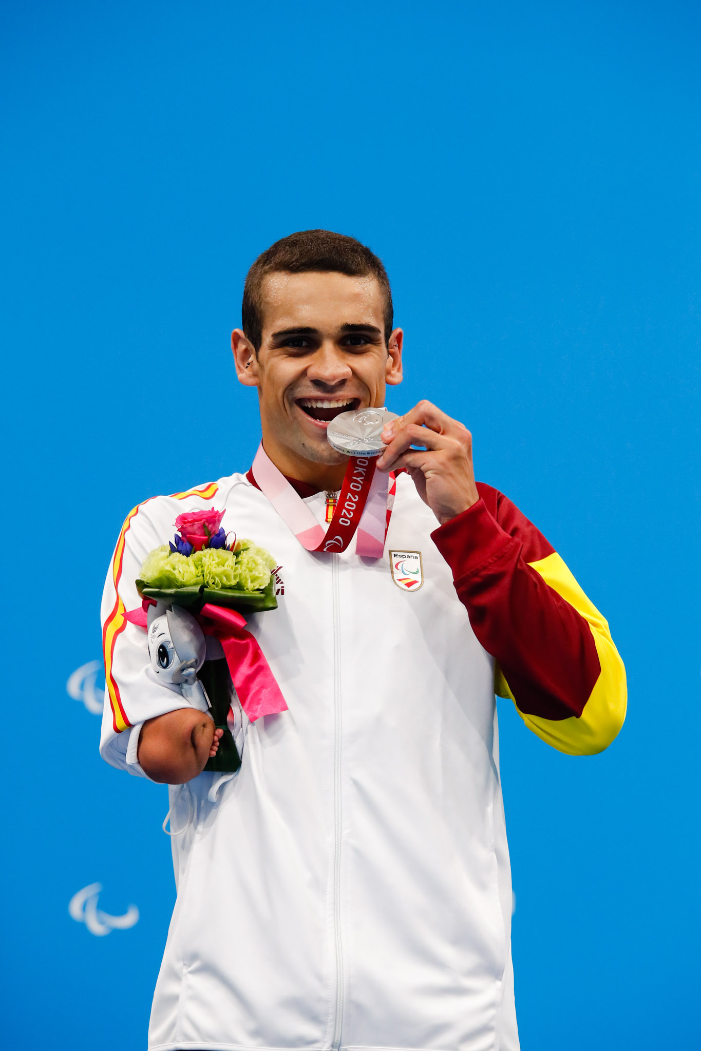 Oscar Salguero, plata en los 100 metros braza