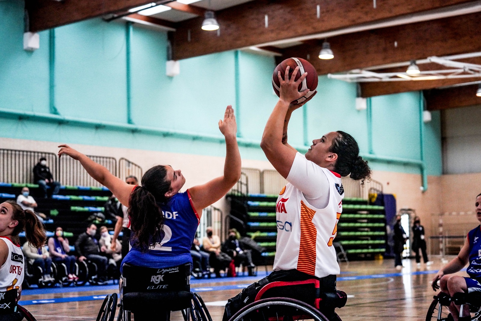 76-26. Espa&ntilde;a se exhibe ante Francia y se acerca a semifinales 