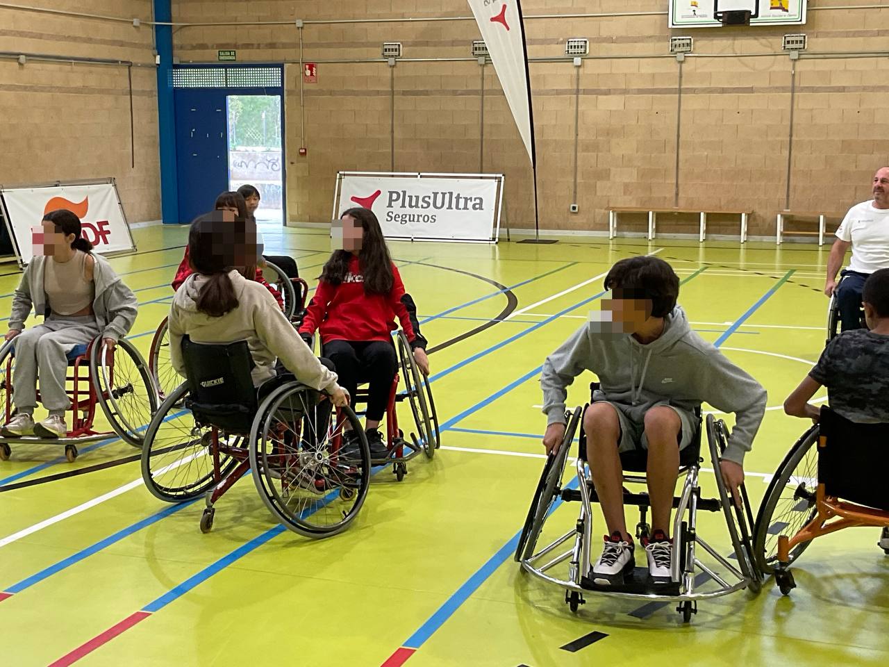 Plus Ultra Seguros muestra su apoyo a las personas con discapacidad f&iacute;sica en Deporte sin adjetivos