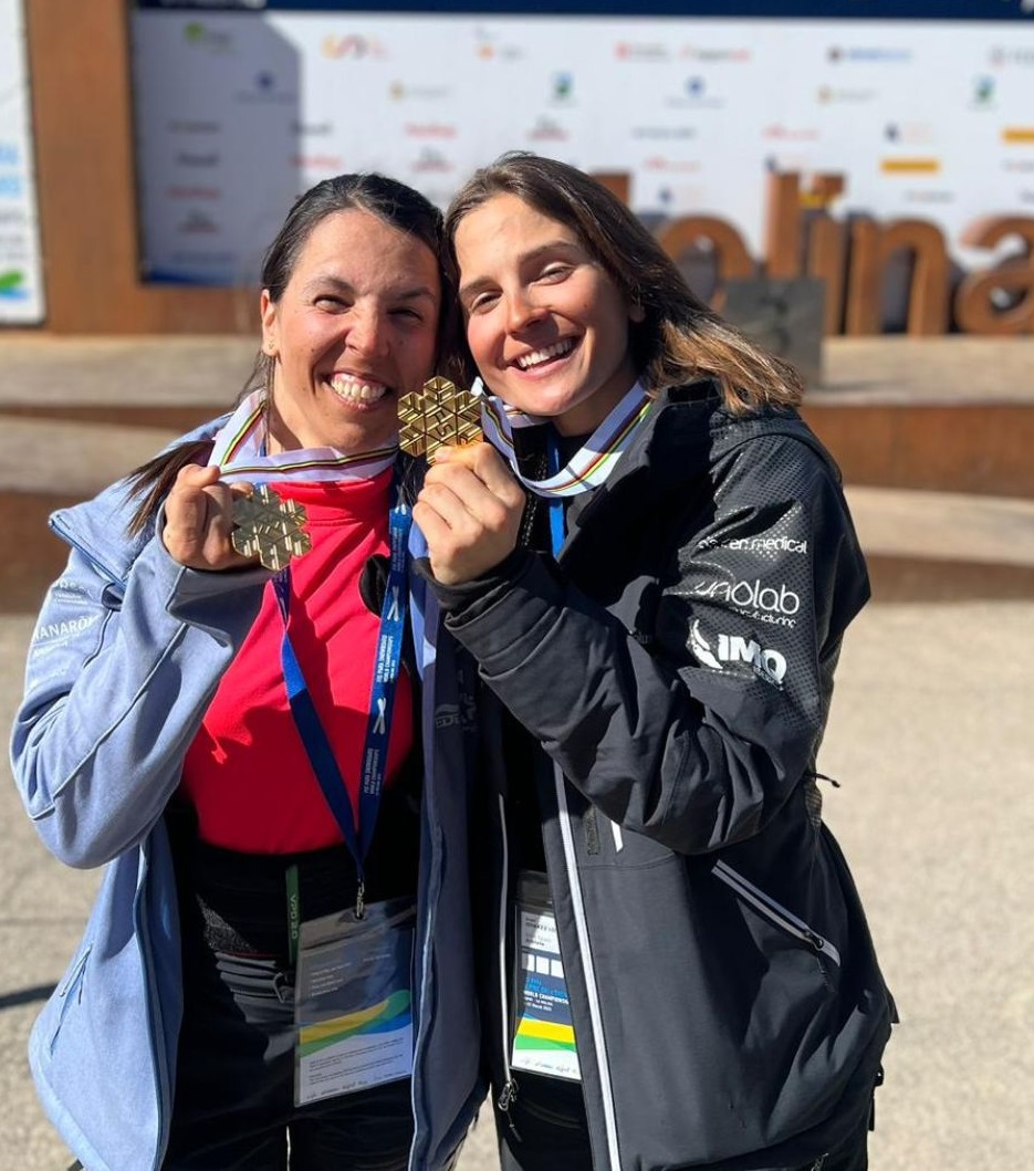 Irati Idiakez y Raquel Mart&iacute;nez, campeonas del mundo por equipos de snowboard cross