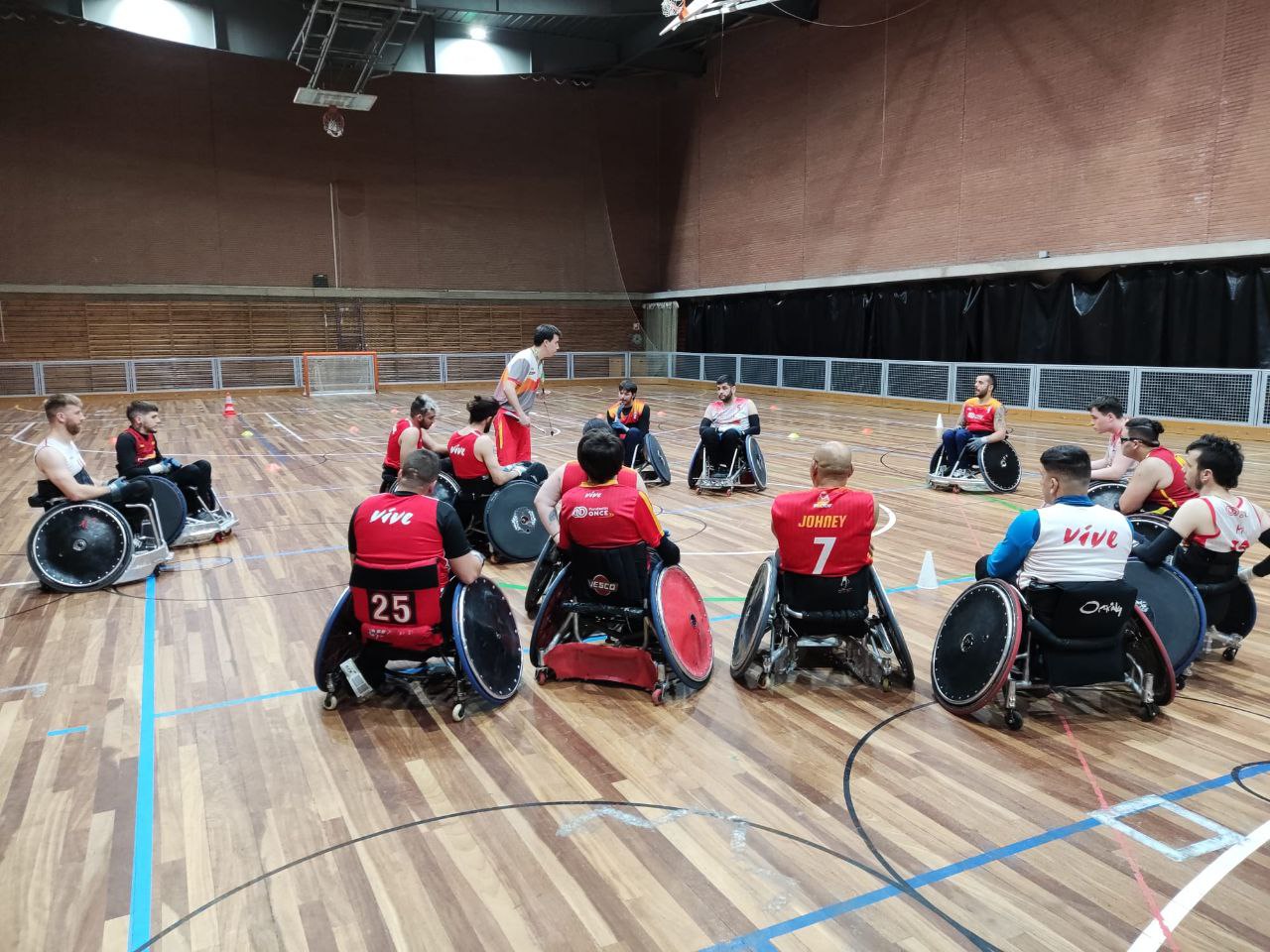 La selecci&oacute;n de rugby en silla realiza una concentraci&oacute;n en el CAR de Sant Cugat con 15 jugadores