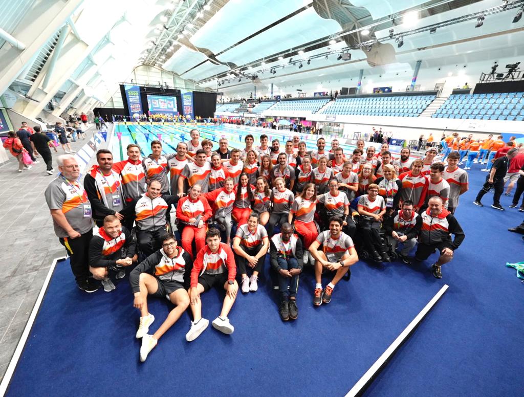 El equipo espa&ntilde;ol brilla en el Mundial de nataci&oacute;n de Manchester con 28 medallas