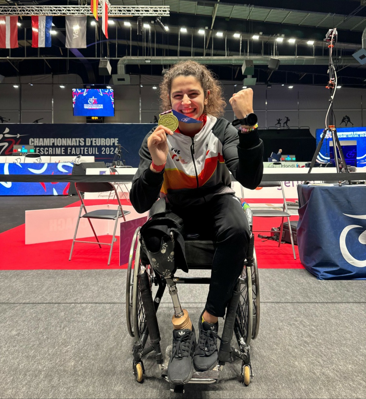 Judith Rodr&iacute;guez hace historia con el bronce en florete en los Europeos de esgrima paral&iacute;mpica