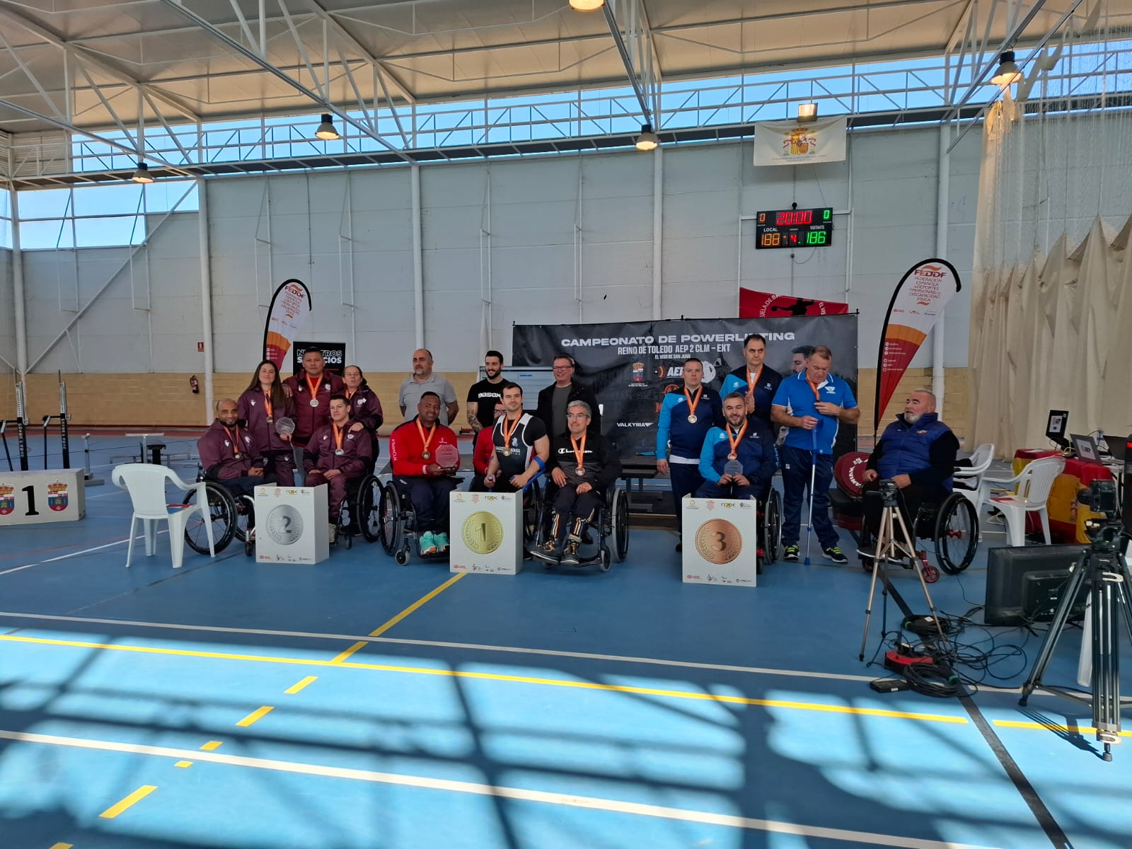 Loida Zabala bate un nuevo r&eacute;cord de powerlifting; Berserkers campe&oacute;n por clubes
