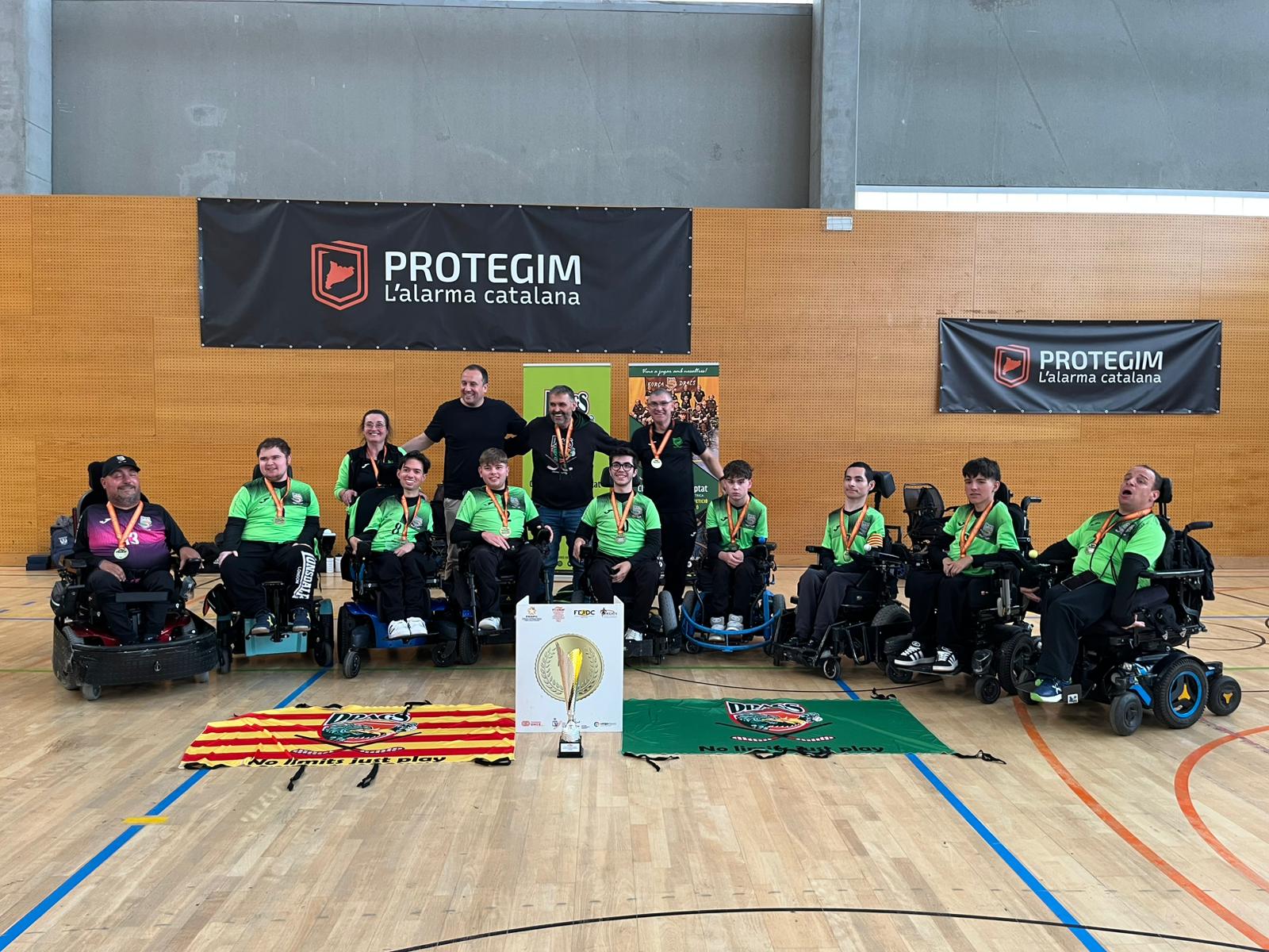 Club Dracs CEA, campe&oacute;n de la Liga de hockey en silla de ruedas el&eacute;ctrica