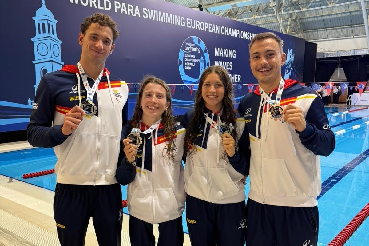 Jacobo Garrido y el relevo 4x100 estilos, campeones de Europa